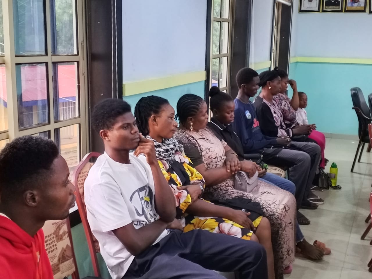 Police Present N3.6m Cheque To Families Of 7 Dead Officers In Benue