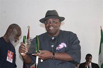 Dickson Calls for Transparency Among Political Office Holders