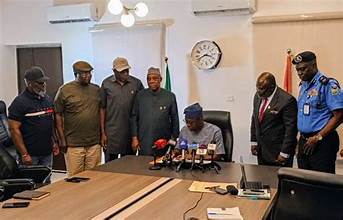 Makinde Signs Executive Order 001 On Regulating Security Groups