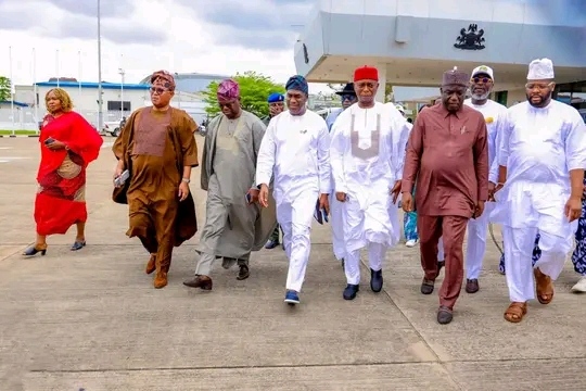 Hamzat Encounters Akpabio At Lagos Airport