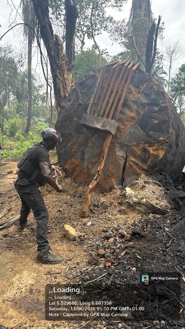 Nigerian Navy Prevent Return Of Illegal Refining Sites in Rivers