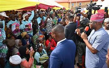 Makinde Commissions 540 Shops, Orders Free Allocation To Road Side Traders