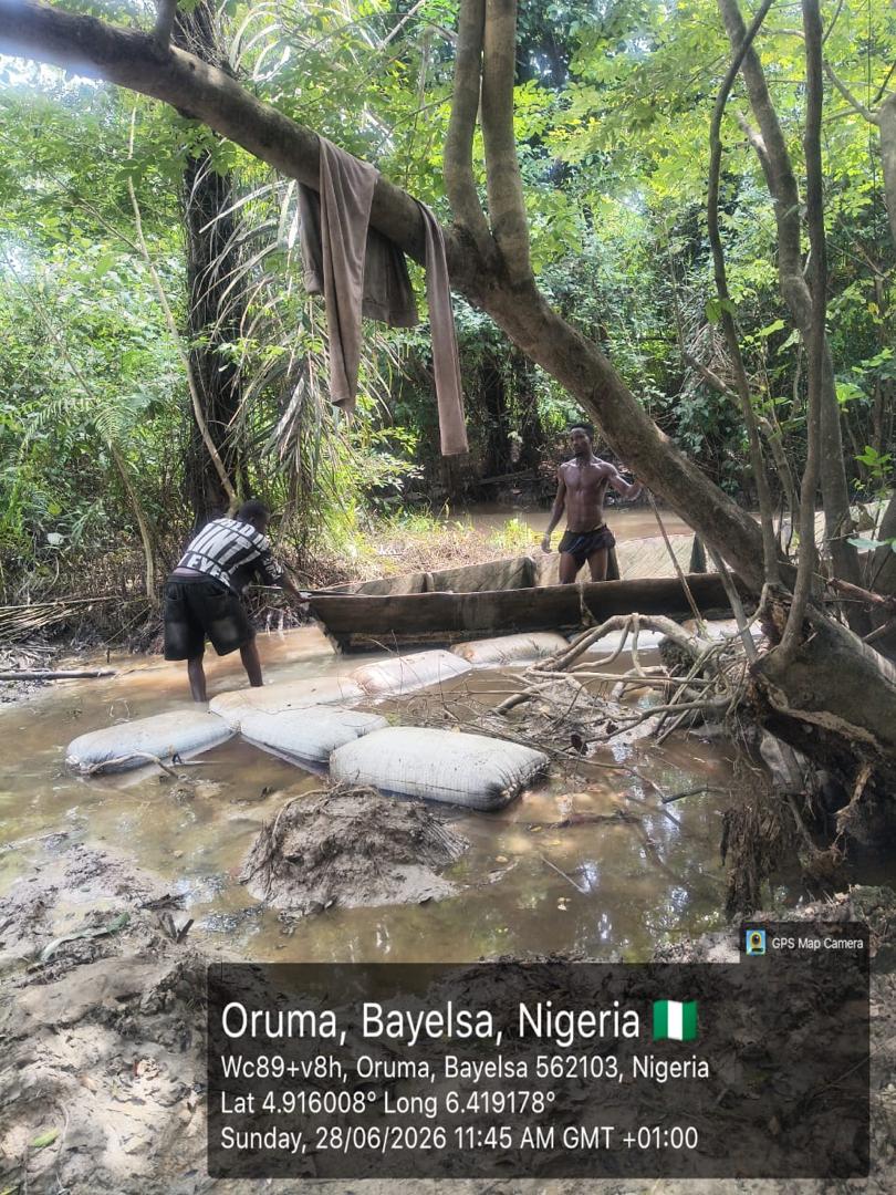 Navy Disrupts Illegal Fuel Movement In Creeks in Bayelsa