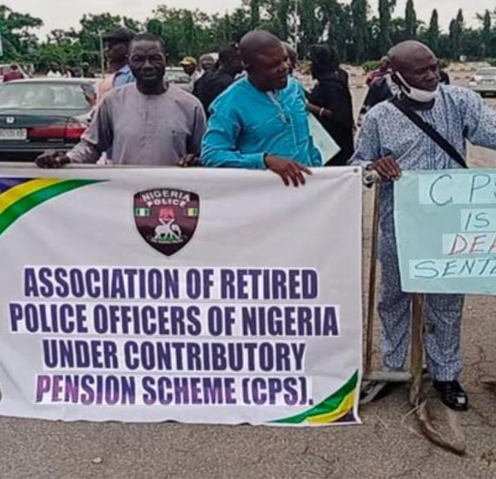 Retired Police Officers Mobilize For Protest At Presidential Villa