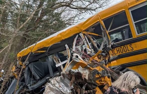 School Bus Crashes, 21 Pupils Die