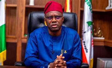 Makinde Interacts With Protesters In Ibadan, Led By VeryDarkMan